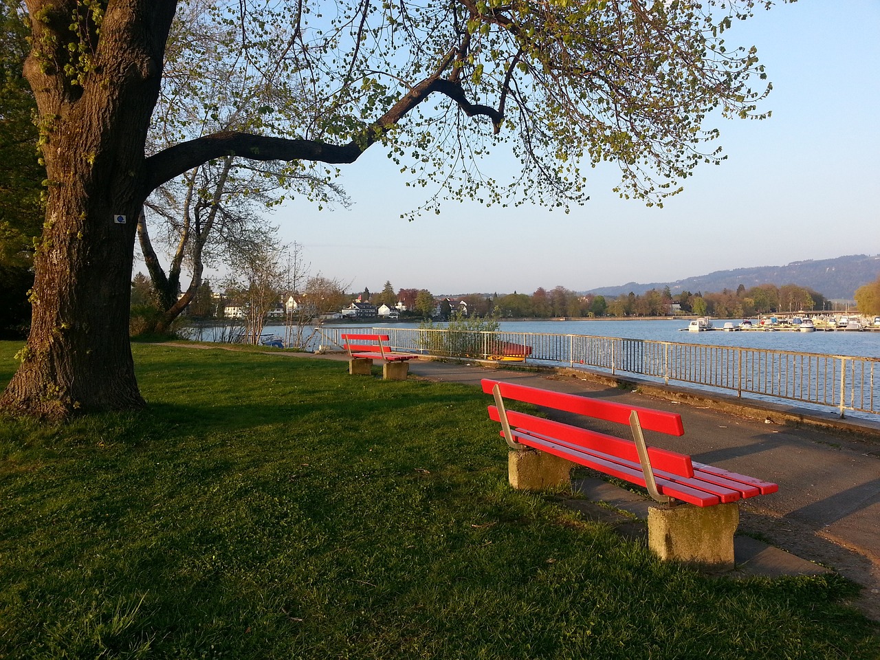 依然困难 依然困难